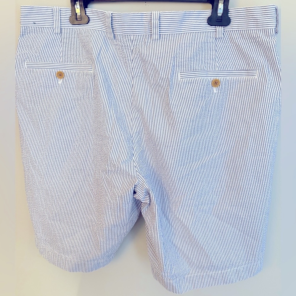 Brooks Brothers Blue and White Striped Flat Front Bermuda Men’s Shorts Size W38 - Picture 4 of 10